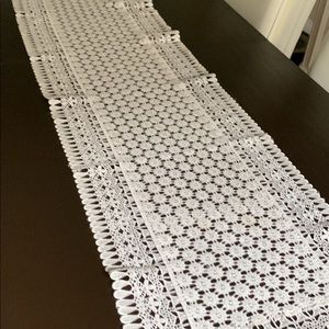 Lace table runner
